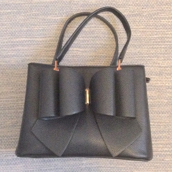 Handbags - Beautiful like dreams black bow bag